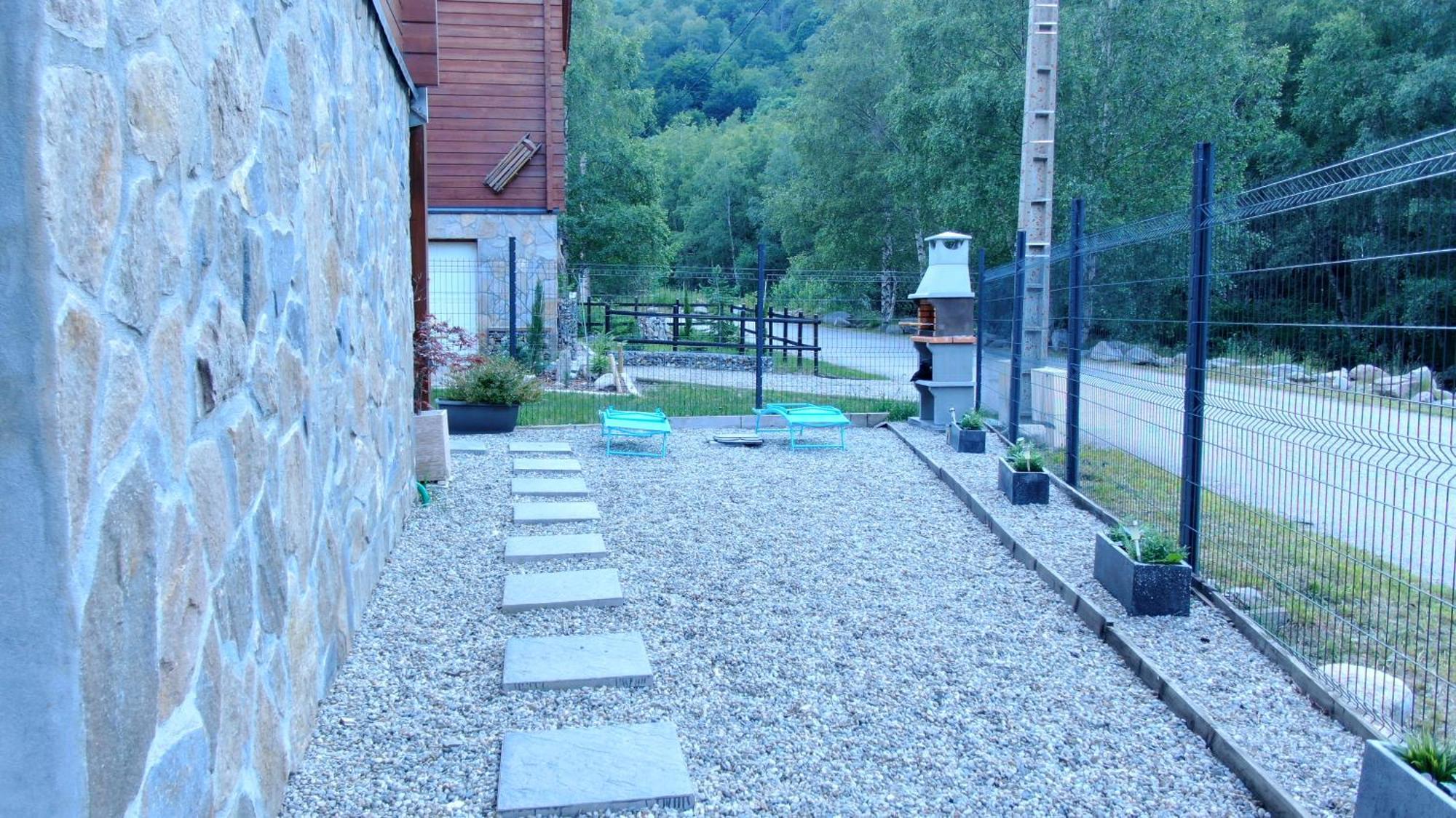 6a Dans Les Pyrenees Proche D'andorre Chalet